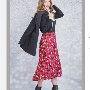 CAbi 4212 corsage skirt size 8